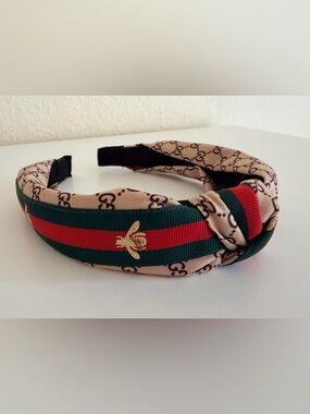 Designer-Inspired Beige Monogram Headband with Green & Red Stripe